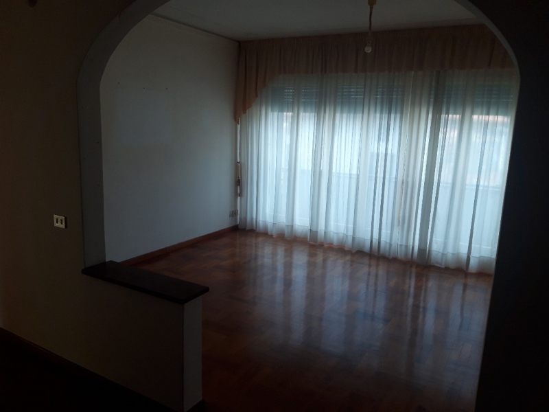 Appartamento in vendita a Montecatini-Terme, 4 locali, prezzo € 149.000 | PortaleAgenzieImmobiliari.it