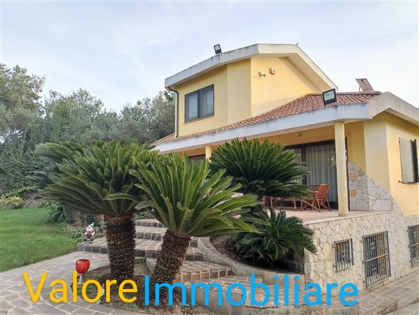 Villa in vendita a Sassari, 8 locali, zona feria, prezzo € 680.000 | PortaleAgenzieImmobiliari.it