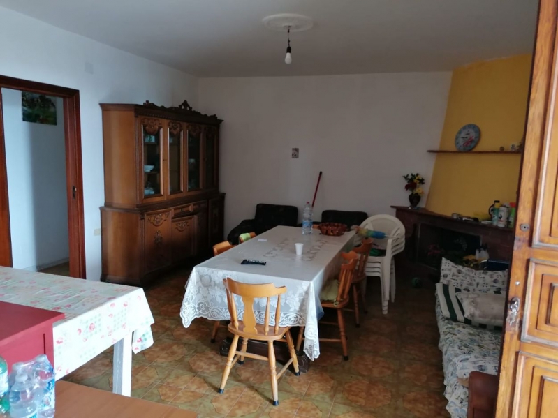 Villa in vendita a Mondragone, 3 locali, prezzo € 135.000 | PortaleAgenzieImmobiliari.it