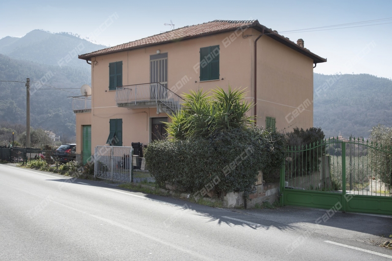 Appartamento in vendita a Villanova d'Albenga, 8 locali, prezzo € 285.000 | PortaleAgenzieImmobiliari.it