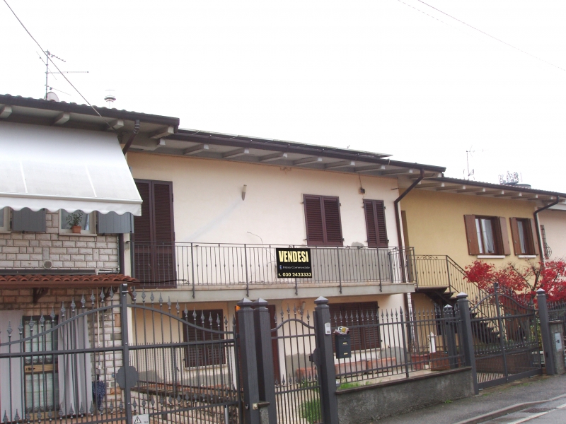 Villa in vendita a Bovezzo, 4 locali, prezzo € 280.000 | CambioCasa.it
