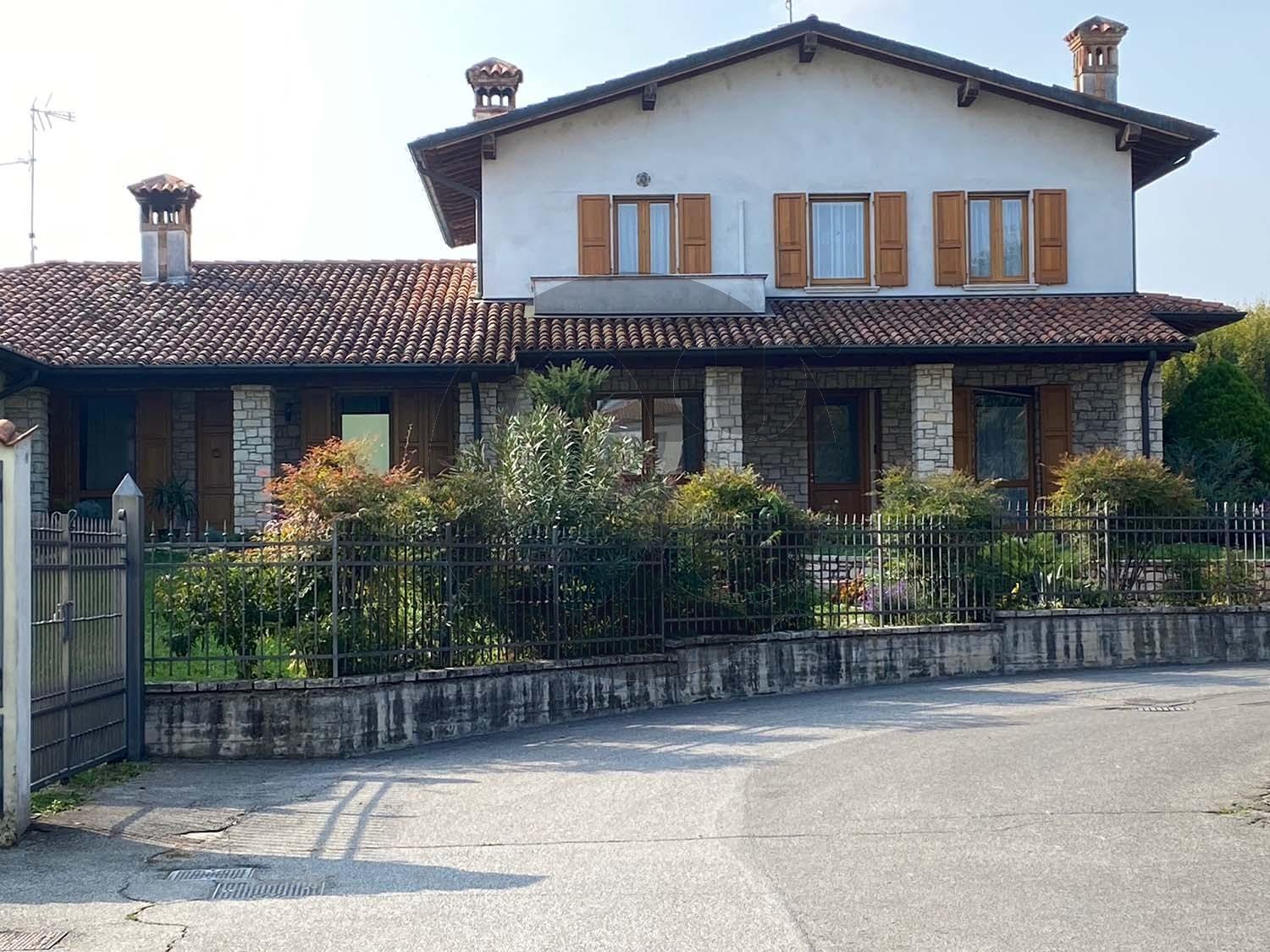 Villa in vendita a Dello, 4 locali, prezzo € 330.000 | PortaleAgenzieImmobiliari.it