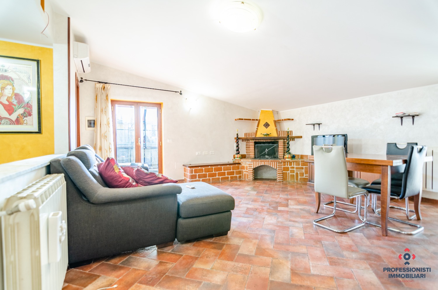 Appartamento in vendita a Mentana, 3 locali, prezzo € 83.000 | CambioCasa.it