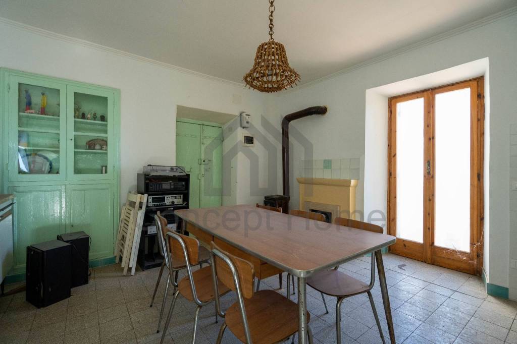 Appartamento in vendita a Segni, 2 locali, prezzo € 32.000 | CambioCasa.it