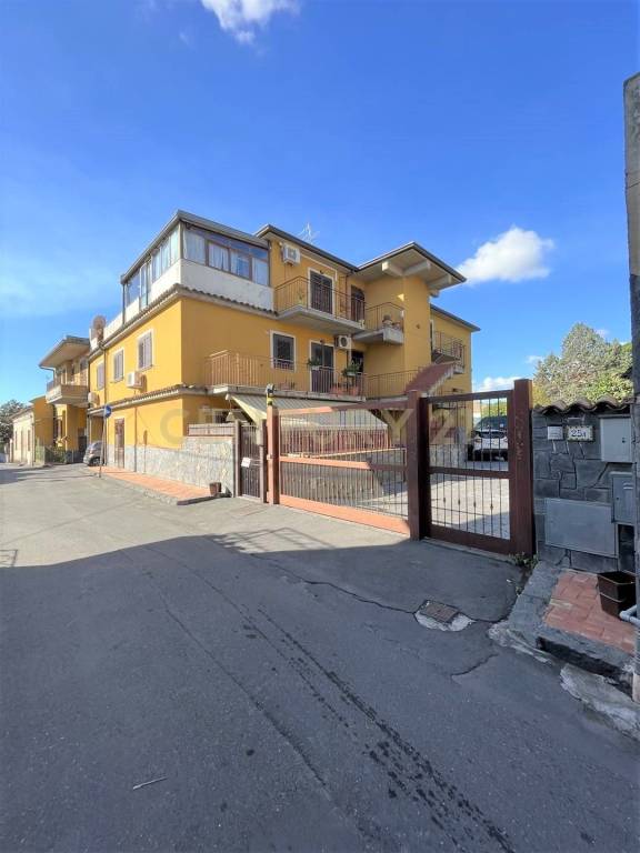 Appartamento in vendita a Tremestieri Etneo, 6 locali, prezzo € 230.000 | PortaleAgenzieImmobiliari.it
