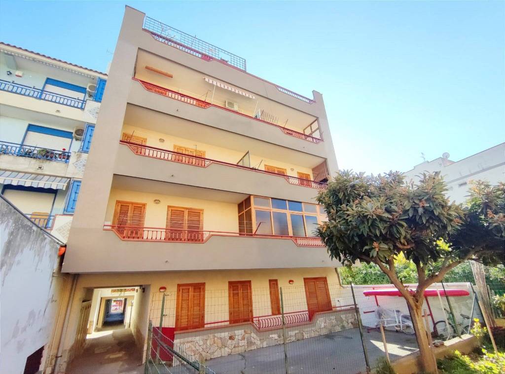 Appartamento in vendita a Roccalumera, 2 locali, prezzo € 149.000 | PortaleAgenzieImmobiliari.it