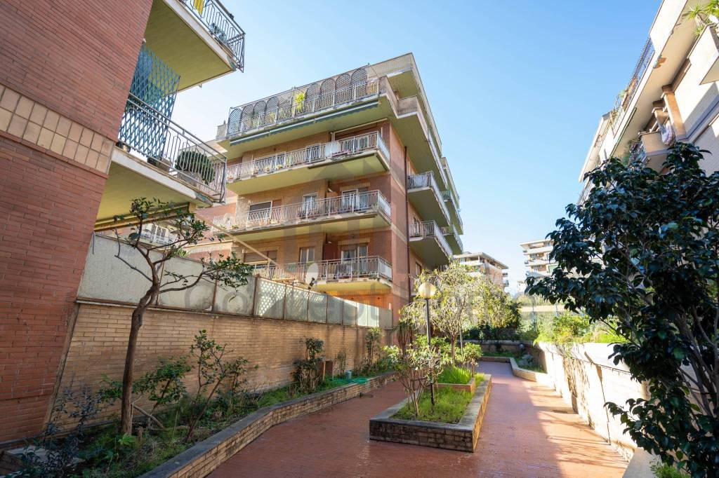 Appartamento in vendita a Roma, 3 locali, zona Zona: 23 . Portuense - Magliana, prezzo € 240.000 | CambioCasa.it