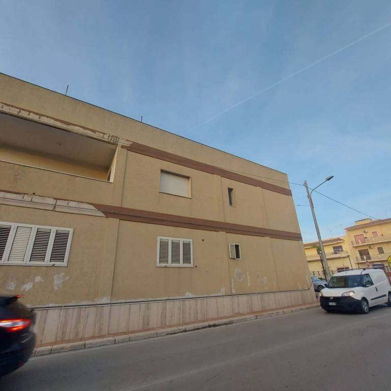 Palazzo / Stabile in vendita a Leporano, 4 locali, prezzo € 94.000 | PortaleAgenzieImmobiliari.it