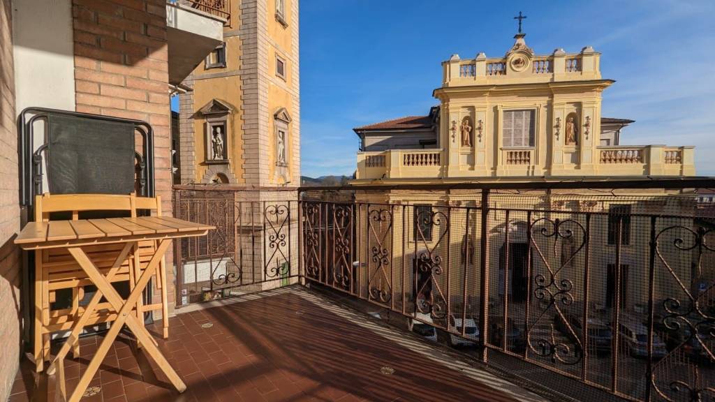 Appartamento in vendita a Castelletto Sopra Ticino, 3 locali, prezzo € 90.000 | PortaleAgenzieImmobiliari.it