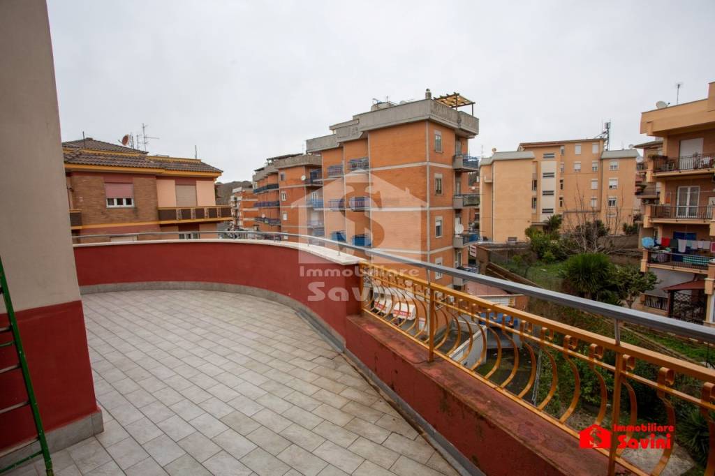 Appartamento in affitto a Genzano di Roma, 4 locali, prezzo € 650 | CambioCasa.it