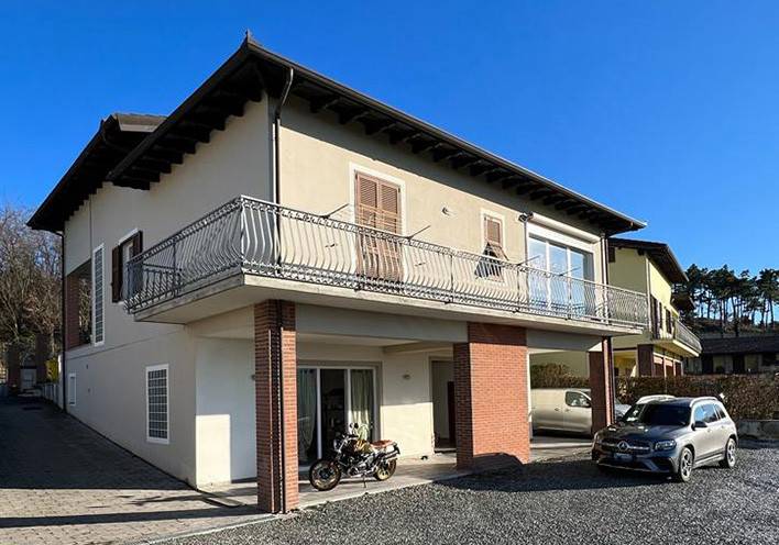 Villa in vendita a Mornese, 5 locali, prezzo € 390.000 | CambioCasa.it