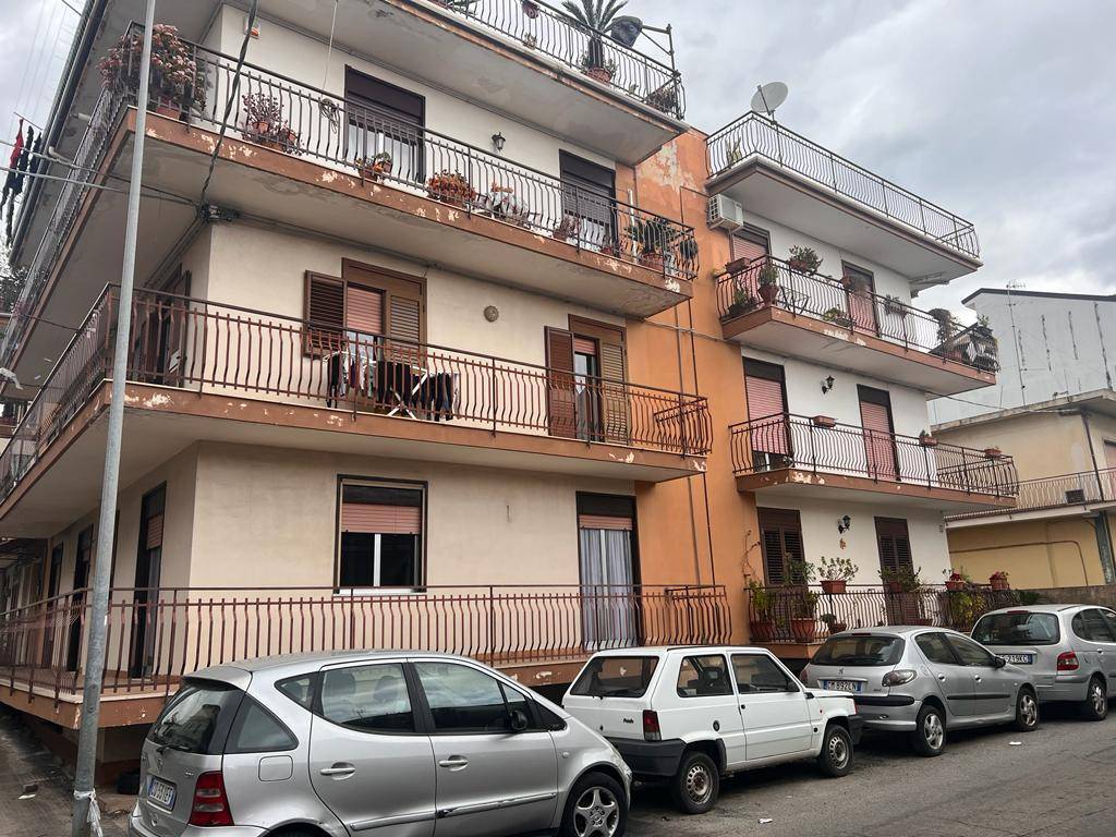 Appartamento in vendita a Fiumefreddo di Sicilia, 3 locali, prezzo € 64.000 | PortaleAgenzieImmobiliari.it