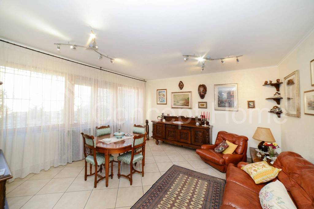 Appartamento in vendita a Roma, 6 locali, prezzo € 440.000 | CambioCasa.it