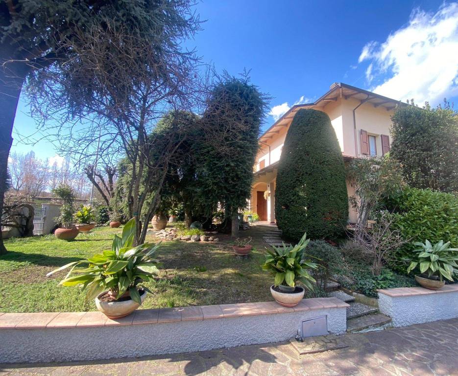 Villa in vendita a Sassuolo, 10 locali, prezzo € 470.000 | PortaleAgenzieImmobiliari.it