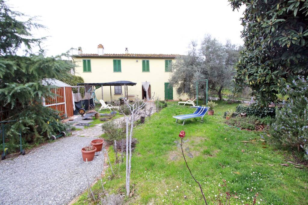 Rustico / Casale in vendita a Capannori, 6 locali, prezzo € 319.000 | PortaleAgenzieImmobiliari.it