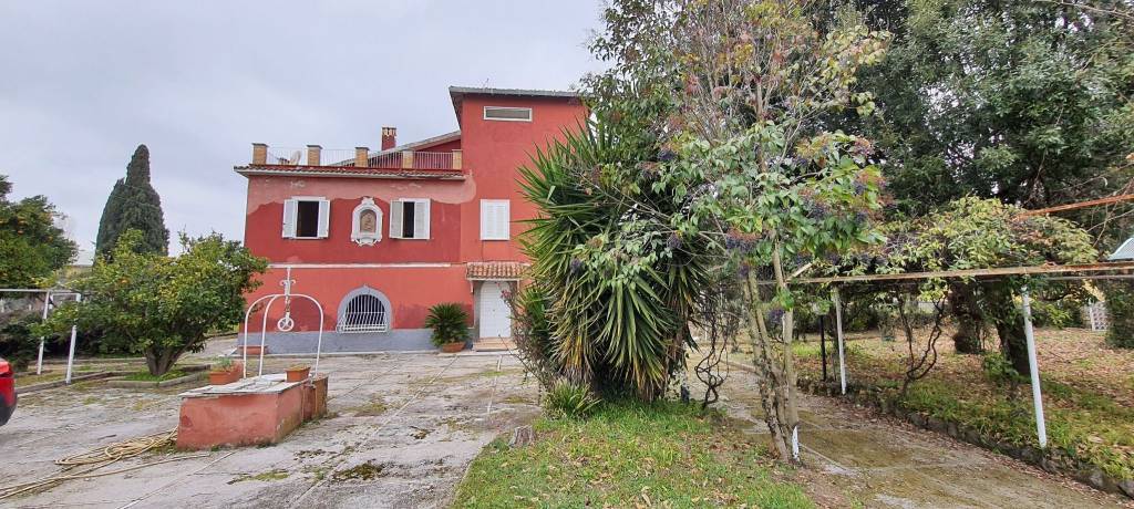 Villa in vendita a Velletri, 12 locali, prezzo € 530.000 | PortaleAgenzieImmobiliari.it