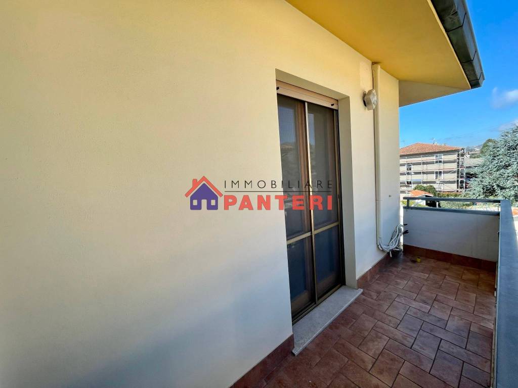 Appartamento in vendita a Pescia, 4 locali, prezzo € 142.000 | PortaleAgenzieImmobiliari.it
