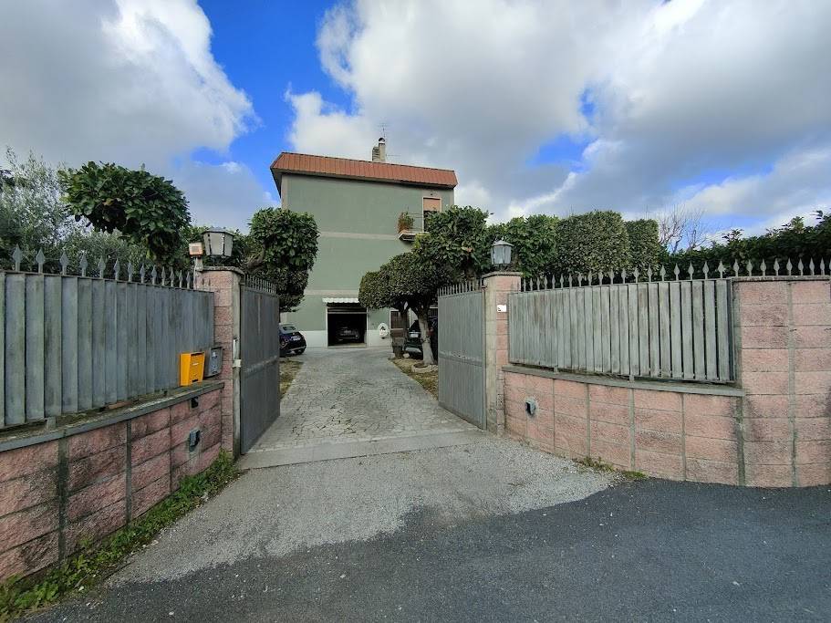 Appartamento in vendita a Ariccia, 4 locali, prezzo € 179.000 | PortaleAgenzieImmobiliari.it