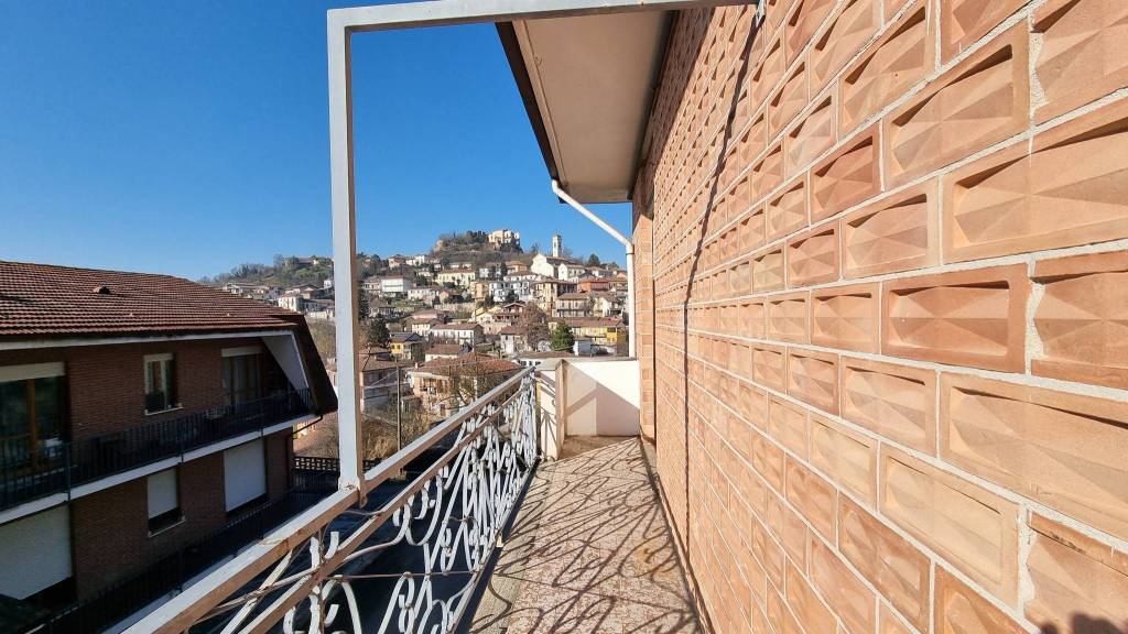 Appartamento in vendita a Mombercelli, 4 locali, prezzo € 65.000 | CambioCasa.it