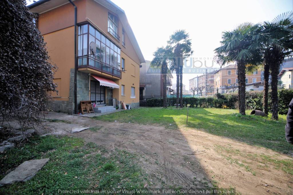 Appartamento in vendita a Erba, 4 locali, prezzo € 145.000 | PortaleAgenzieImmobiliari.it