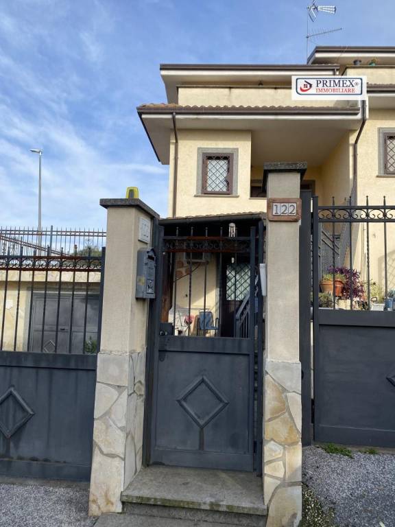 Villa a Schiera in vendita a Roma, 5 locali, zona Zona: 33 . Quarto Casale, Labaro, Valle Muricana, Prima Porta, prezzo € 285.000 | CambioCasa.it