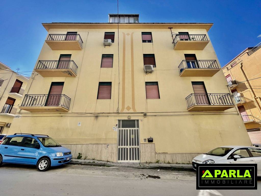Appartamento in vendita a Canicattì, 5 locali, prezzo € 105.000 | PortaleAgenzieImmobiliari.it