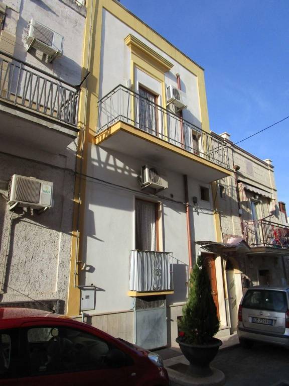 Villa in vendita a Statte, 3 locali, prezzo € 65.000 | PortaleAgenzieImmobiliari.it