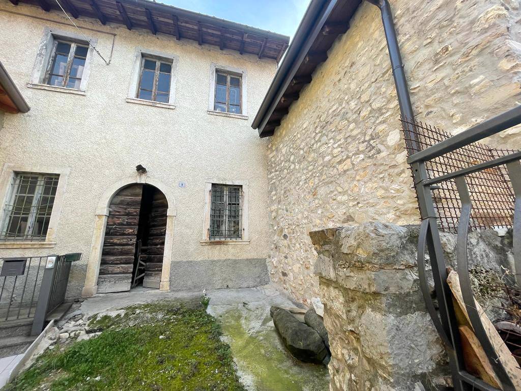 Villa in vendita a Vigano San Martino, 4 locali, prezzo € 58.000 | PortaleAgenzieImmobiliari.it