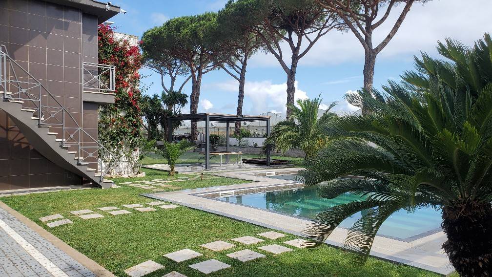 Villa in affitto a San Felice Circeo, 20 locali, prezzo € 25.000 | CambioCasa.it