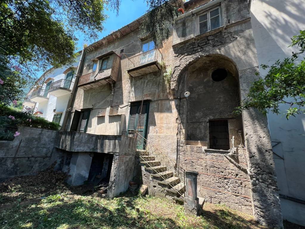 Appartamento in vendita a Nocera Inferiore, 7 locali, prezzo € 390.000 | PortaleAgenzieImmobiliari.it