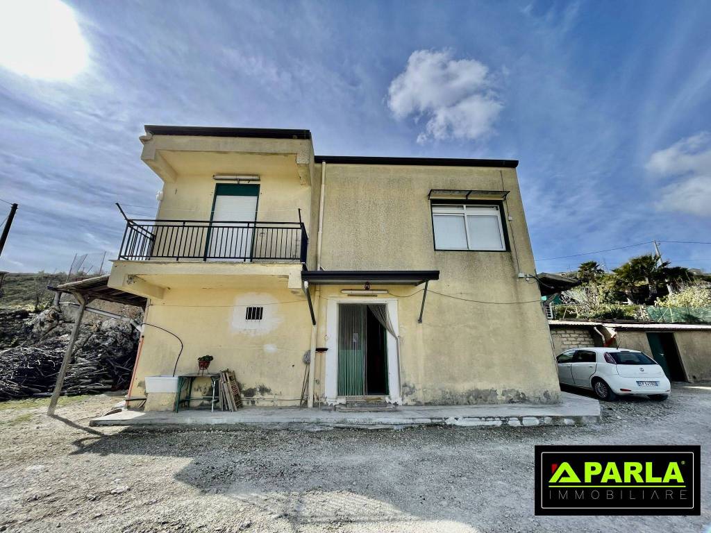 Villa in vendita a Canicattì, 6 locali, prezzo € 125.000 | PortaleAgenzieImmobiliari.it