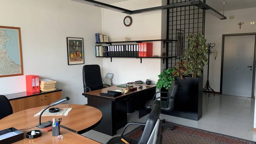 Ufficio / Studio in affitto a Casalecchio di Reno, 1 locali, prezzo € 550 | CambioCasa.it