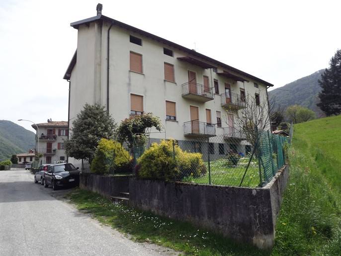 Appartamento in vendita a Val Brembilla, 4 locali, prezzo € 129.000 | PortaleAgenzieImmobiliari.it