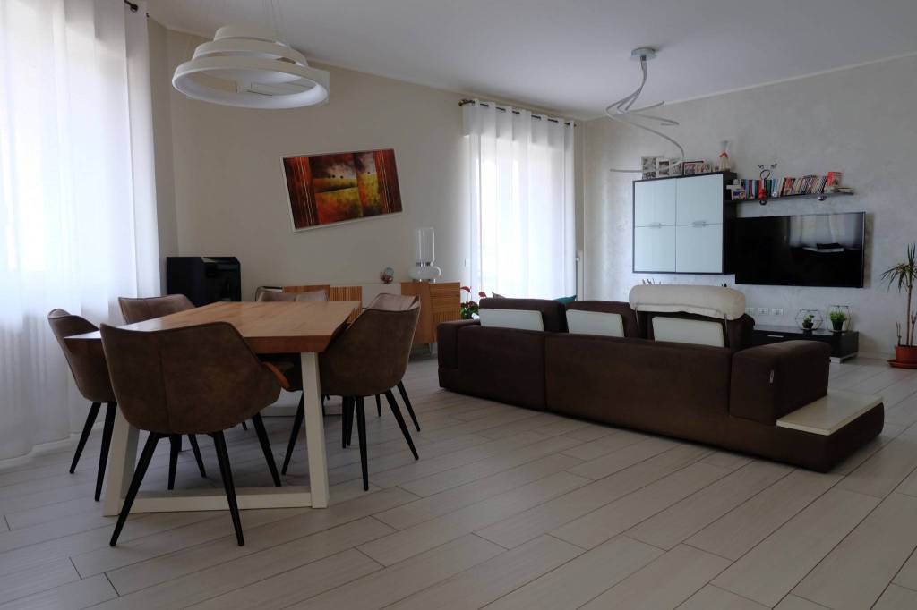 Appartamento in vendita a Ponte San Pietro, 4 locali, prezzo € 249.000 | PortaleAgenzieImmobiliari.it