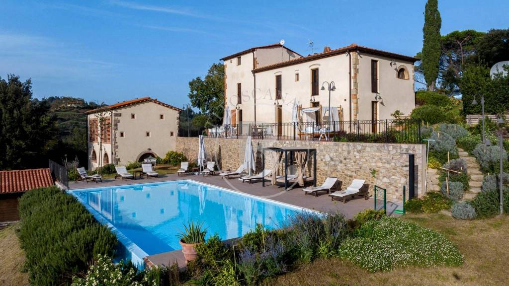 Villa in vendita a Palaia, 14 locali, prezzo € 2.000.000 | PortaleAgenzieImmobiliari.it