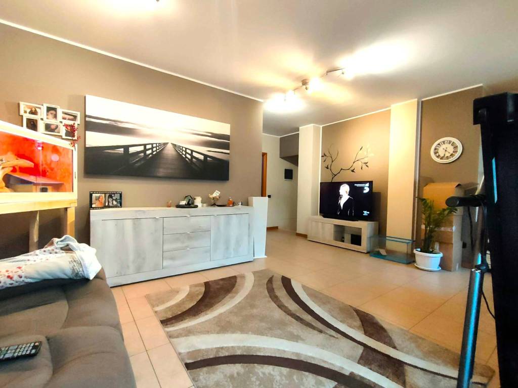 Appartamento in vendita a Villa d'Adda, 3 locali, prezzo € 206.000 | PortaleAgenzieImmobiliari.it