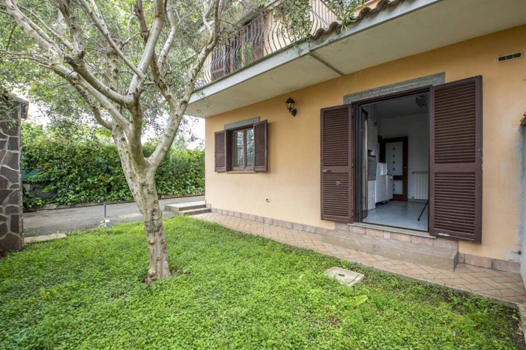 Villa in vendita a Zagarolo, 5 locali, prezzo € 265.000 | CambioCasa.it