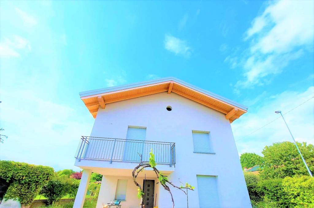 Villa in vendita a Grumello del Monte, 6 locali, prezzo € 329.000 | PortaleAgenzieImmobiliari.it