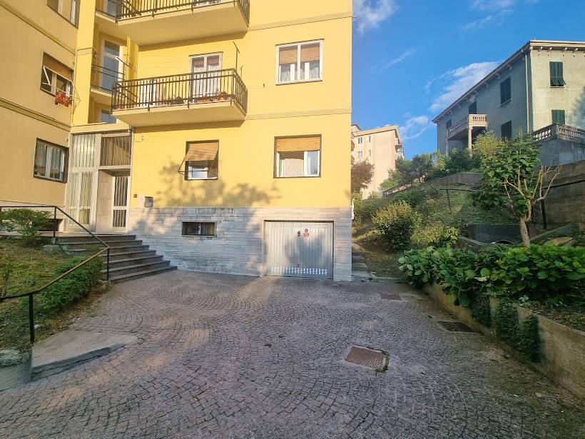 Appartamento in vendita a Altare, 3 locali, prezzo € 35.000 | CambioCasa.it