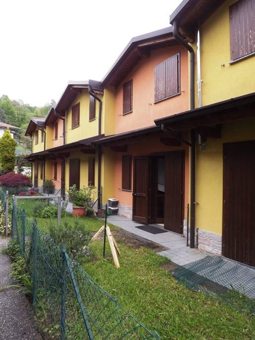 Villa a Schiera in vendita a Val Brembilla, 3 locali, prezzo € 96.000 | PortaleAgenzieImmobiliari.it