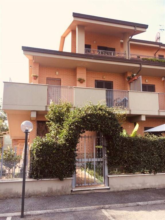 Appartamento in vendita a Monte Compatri, 3 locali, prezzo € 159.000 | CambioCasa.it