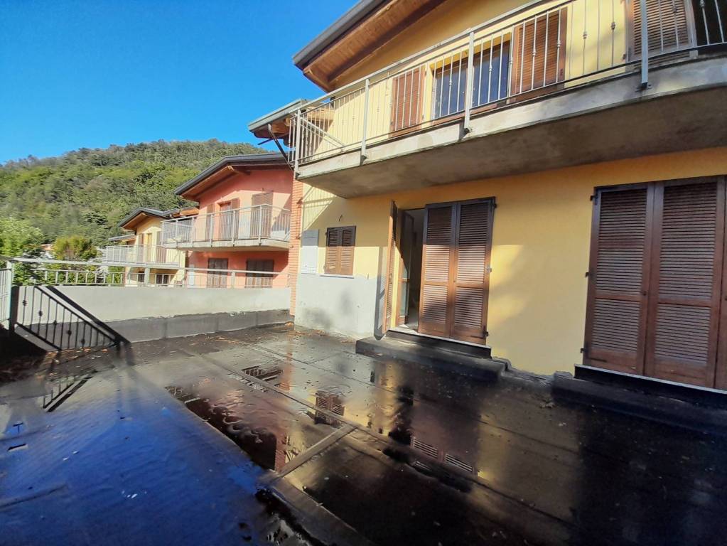 Villa a Schiera in vendita a Proserpio, 4 locali, prezzo € 200.000 | PortaleAgenzieImmobiliari.it