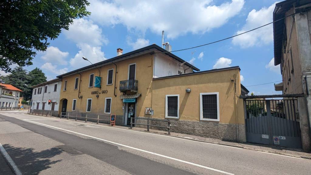 Soluzione Indipendente in vendita a Castano Primo, 11 locali, prezzo € 349.000 | PortaleAgenzieImmobiliari.it