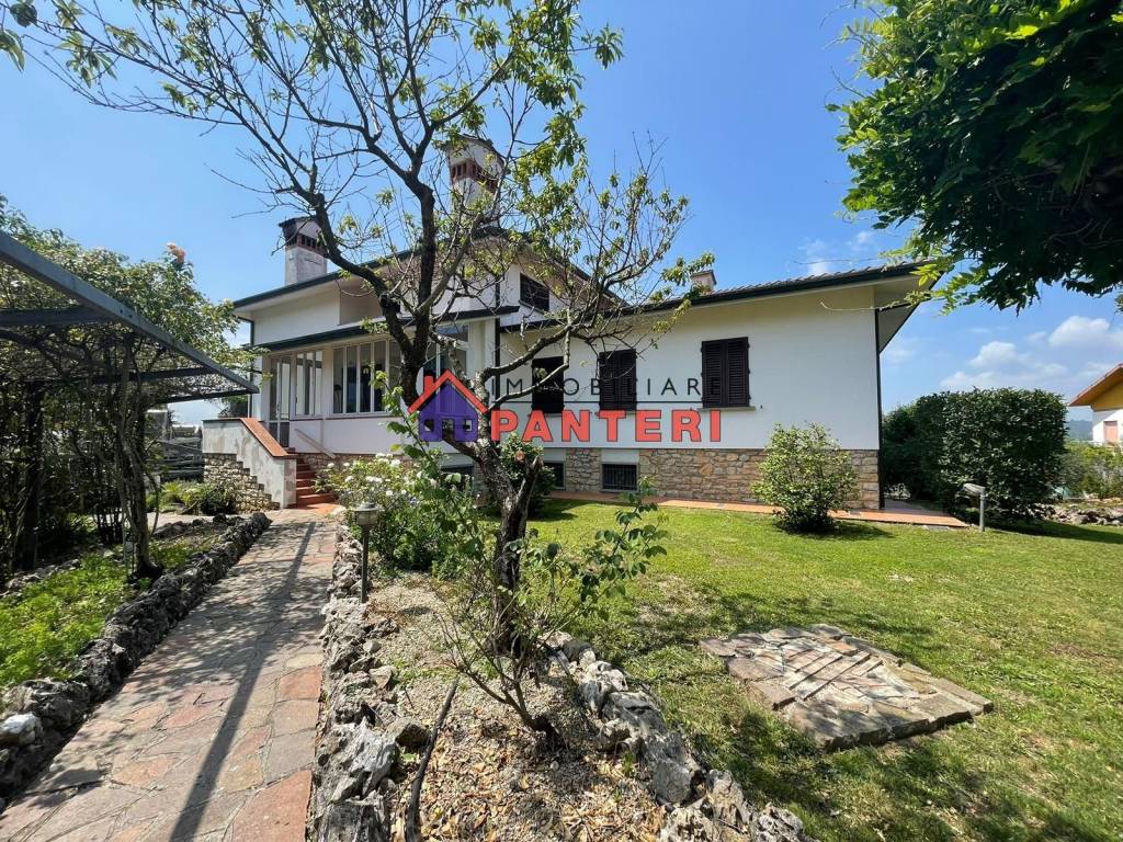 Villa in vendita a Uzzano, 9 locali, prezzo € 520.000 | PortaleAgenzieImmobiliari.it