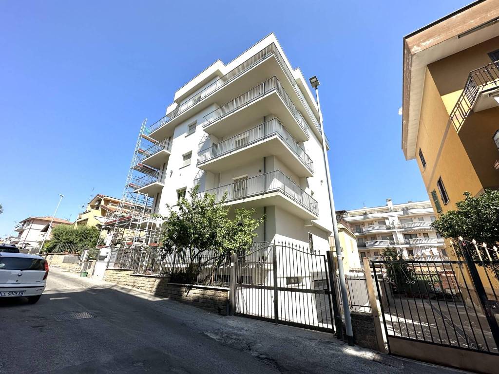 Appartamento in vendita a Roma, 3 locali, zona Finocchio, Torre Gaia, Tor Vergata, Borghesiana, prezzo € 189.000 | PortaleAgenzieImmobiliari.it