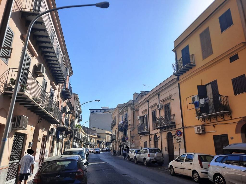 Negozio / Locale in Affitto a Palermo