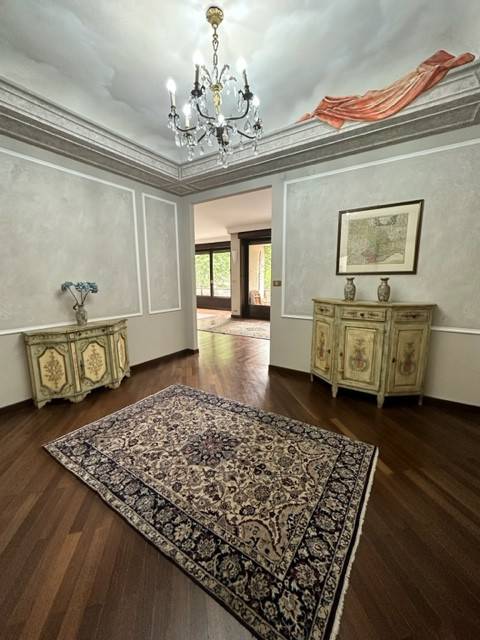 Appartamento in vendita a Torino, 5 locali, zona San Salvario, Parco del Valentino, prezzo € 580.000 | PortaleAgenzieImmobiliari.it