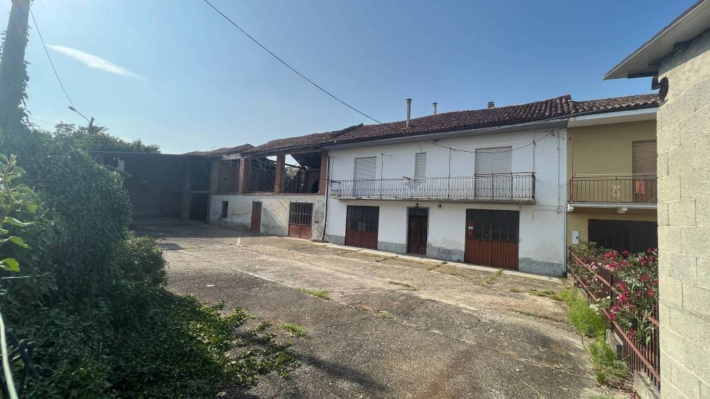 Rustico / Casale in vendita a Roddi, 6 locali, prezzo € 120.000 | PortaleAgenzieImmobiliari.it