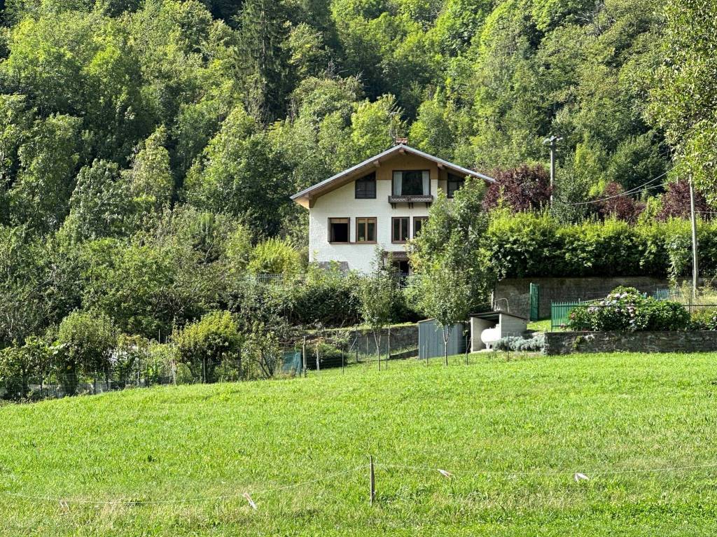 Villa in vendita a Chialamberto, 8 locali, prezzo € 150.000 | PortaleAgenzieImmobiliari.it