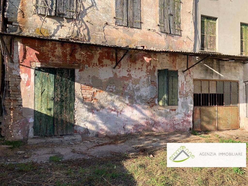 Rustico / Casale in vendita a Fossò, 9999 locali, prezzo € 59.000 | PortaleAgenzieImmobiliari.it